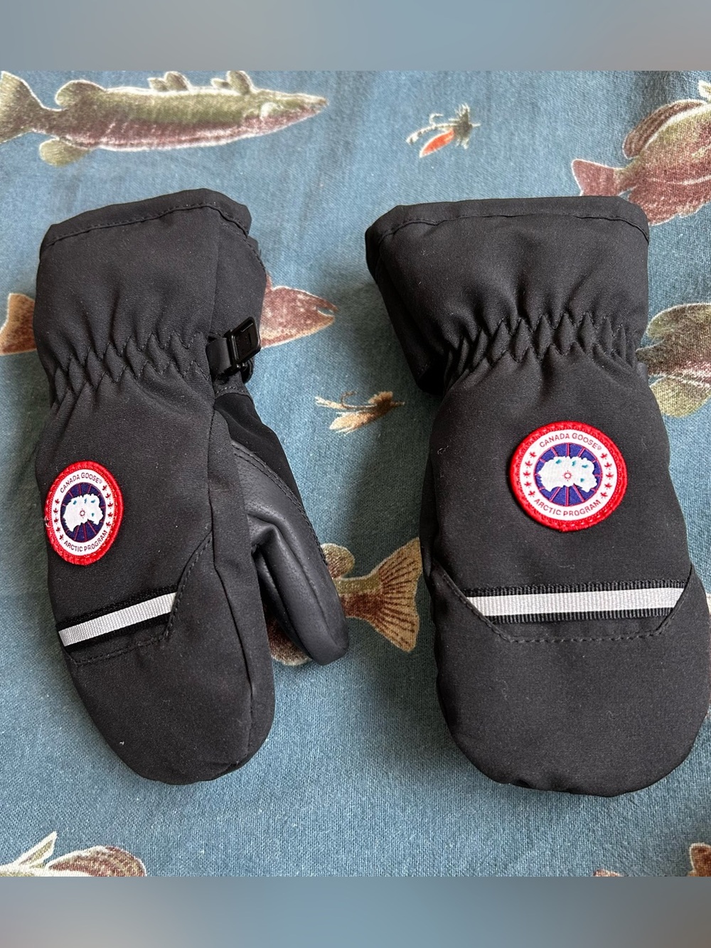 Canada Goose Baby Mittens Snow Gloves Size Small Black